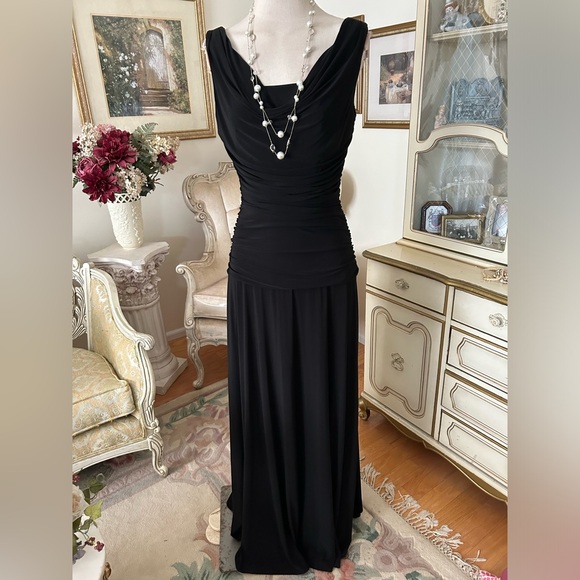 NW Nightway like new beautiful ruched black gown size 12.C:3042-10